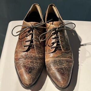 DONALD PLINER Gea Leather Lace Up Oxford